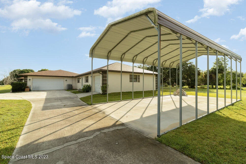 Photo of 3685 Deerwood Trail