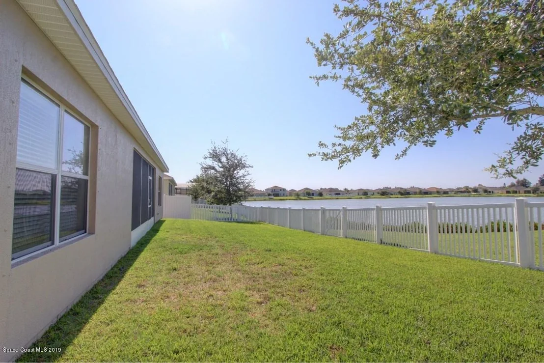 Photo of 1781 Bridgeport Circle