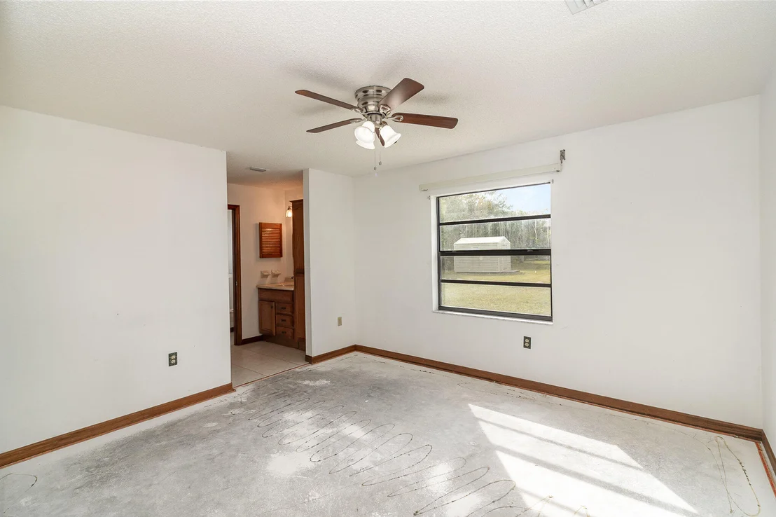 Photo of 137 Cinnamon Lake Circle