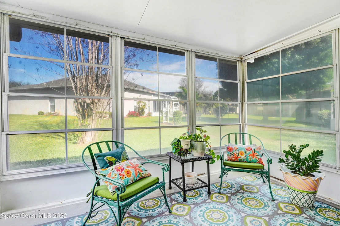 Photo of 868 Villa Drive