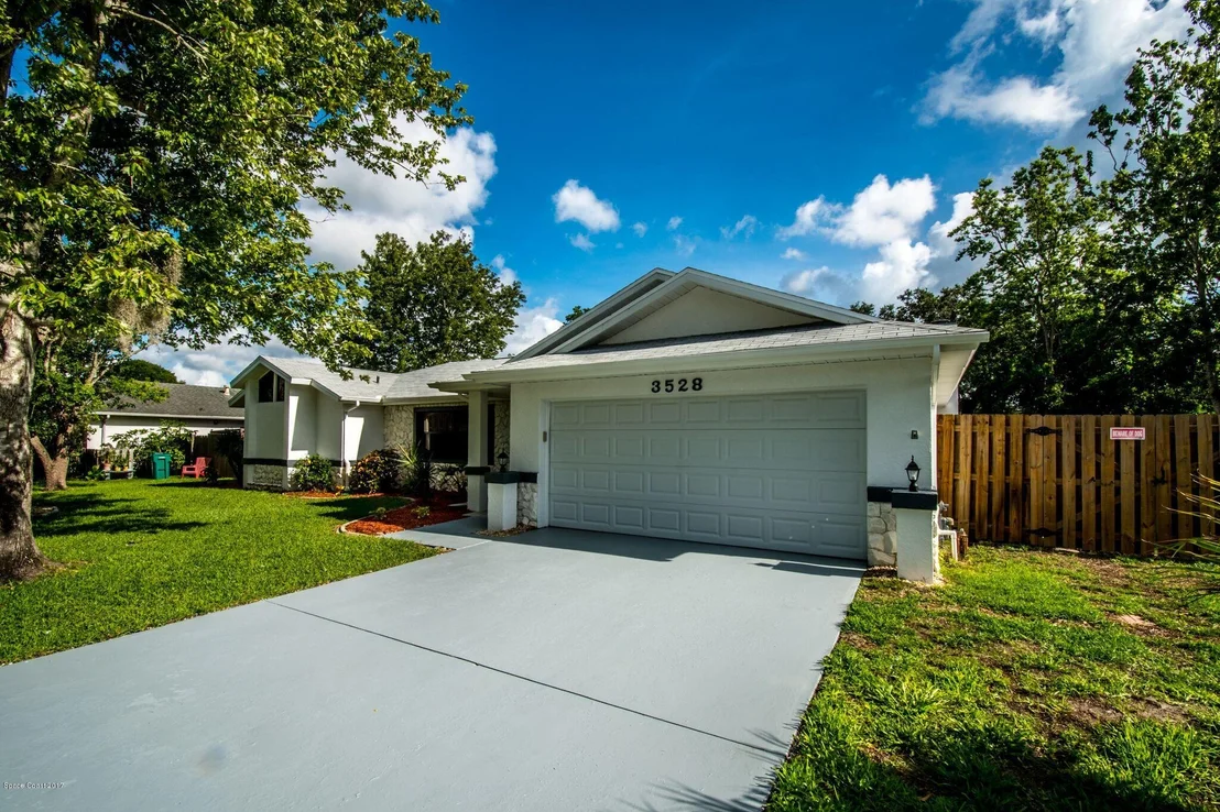 Photo of 3528 Reign Street