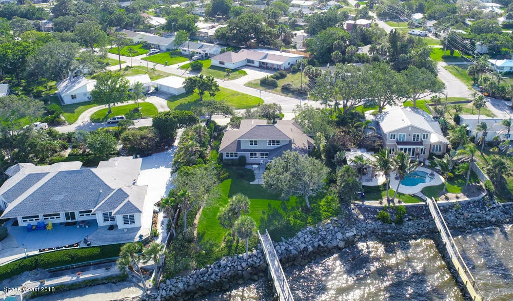 Photo of 839 Indian River Drive