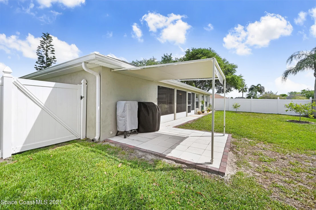 Photo of 4925 Buttonwood Drive