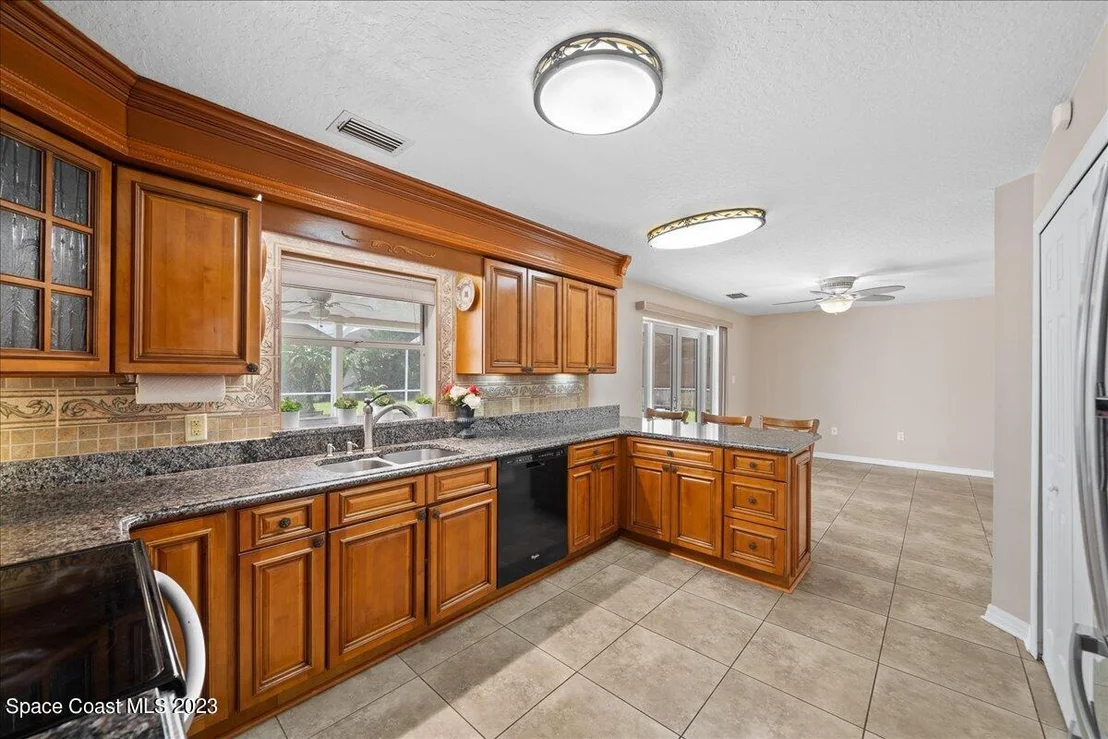 Photo of 1339 Heritage Acres Boulevard