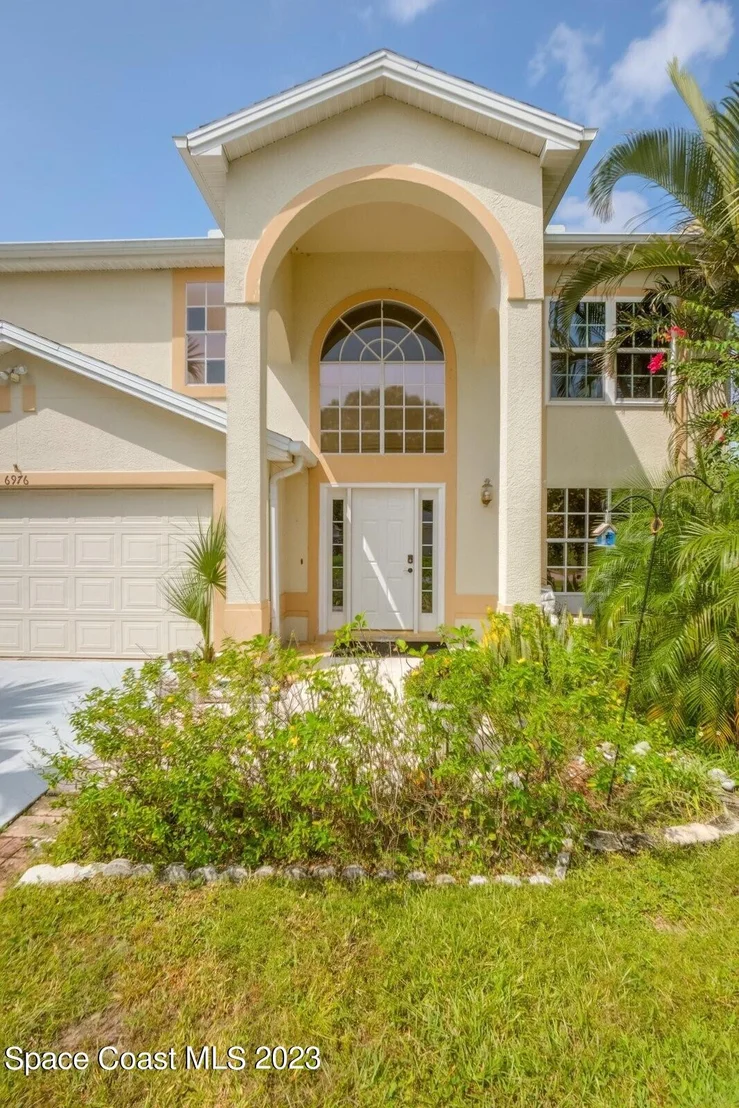 Photo of 6976 Hammock Lakes Drive