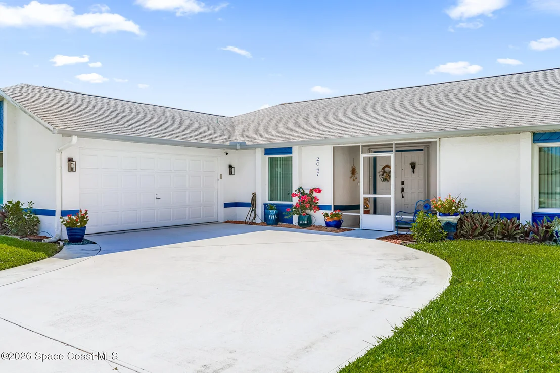 Photo of 2047 Bottlebrush Drive