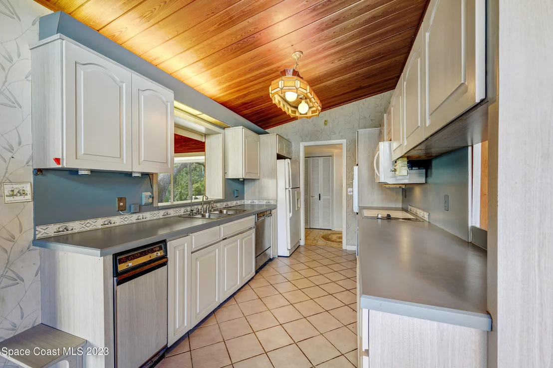 Photo of 3577 N Sylvan Lane