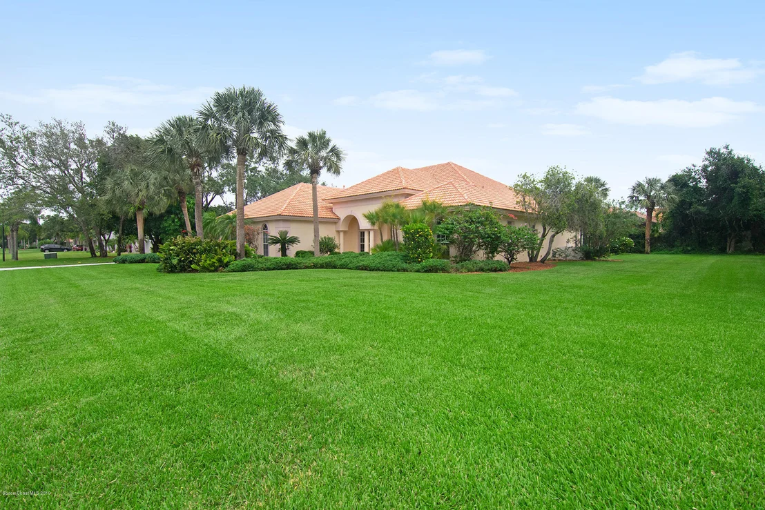 Photo of 759 Glengarry Drive