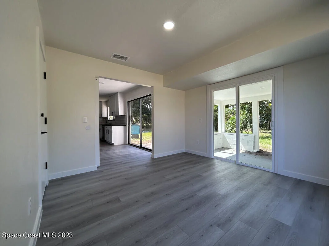 Photo of 1250 Bard Lane NE