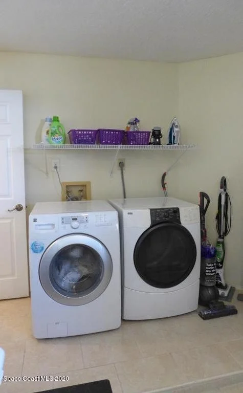 Photo of 1906 Elderberry Court NE