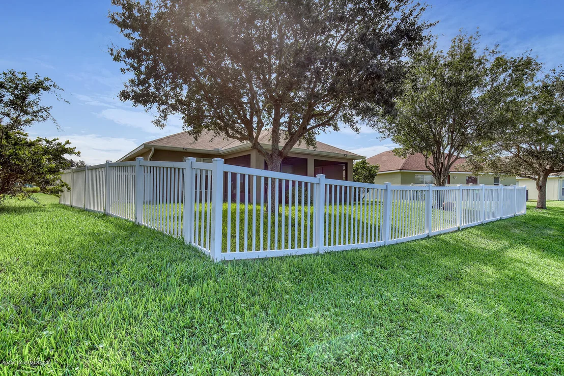 Photo of 2371 Bridgeport Circle