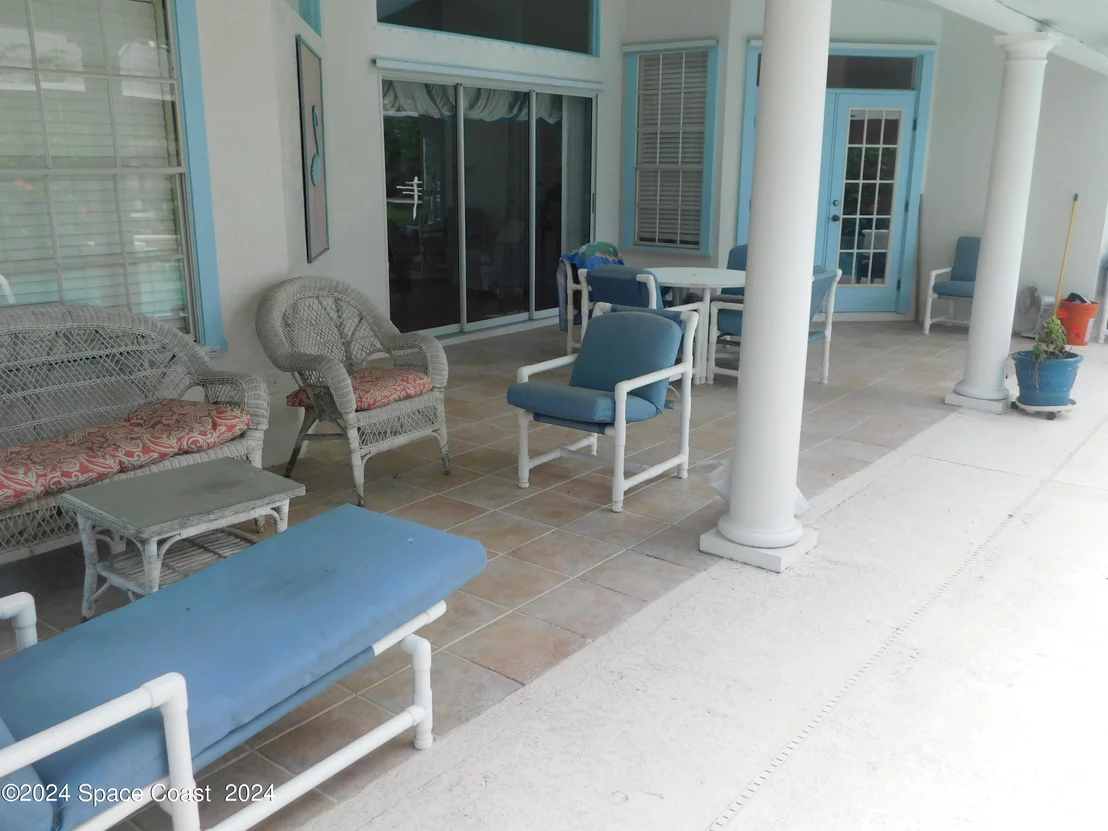 Photo of 984 Whisperoak Drive