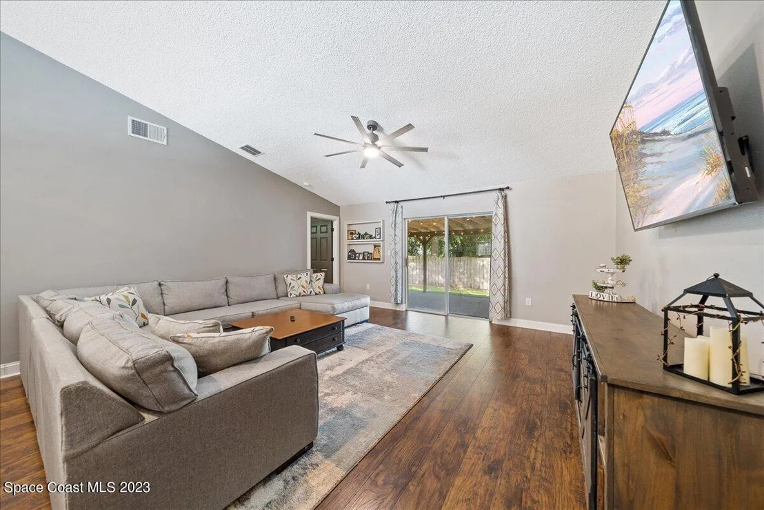 Photo of 6340 Macauley Avenue