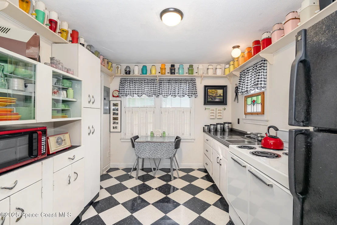 Photo of 101 Barton Avenue