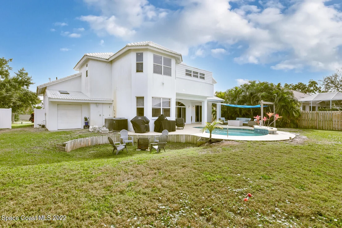 Photo of 218 Waterside Drive