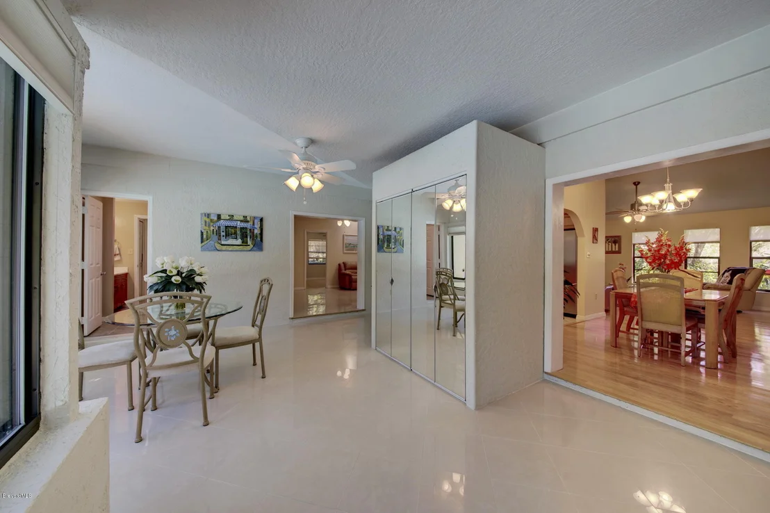 Photo of 1827 S Live Oak Drive