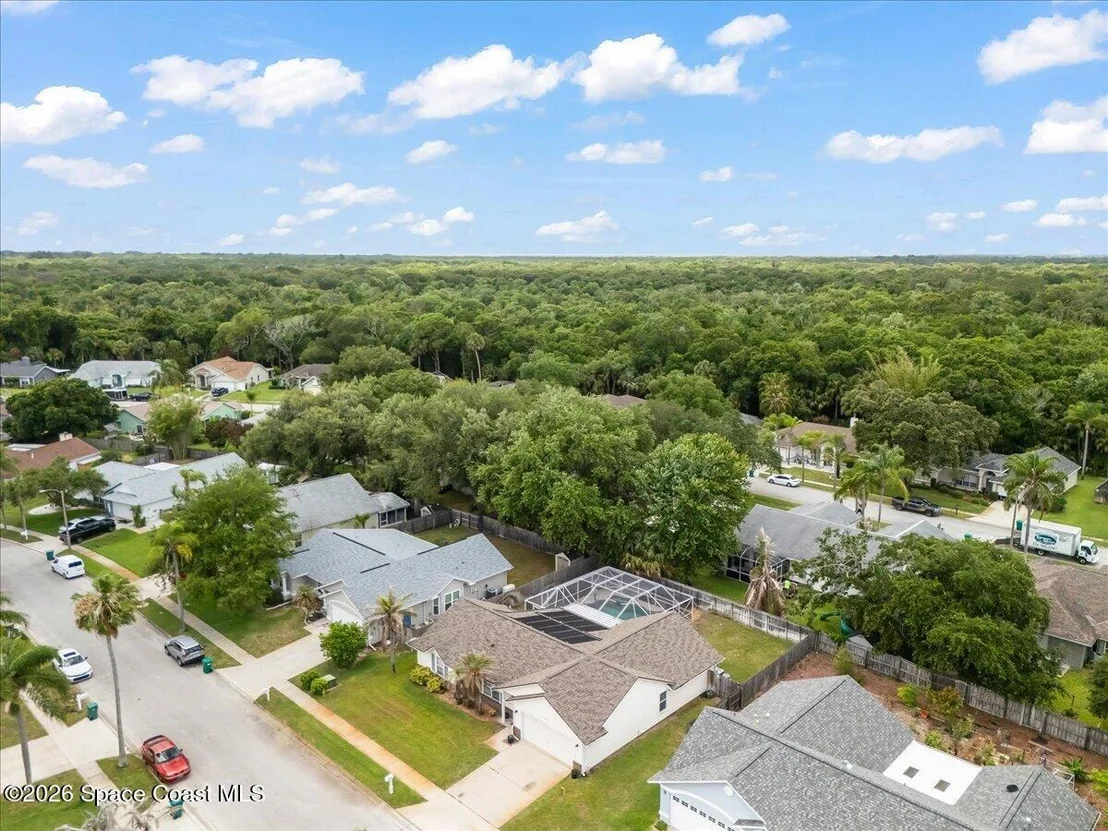 Photo of 3320 Lakeview Circle