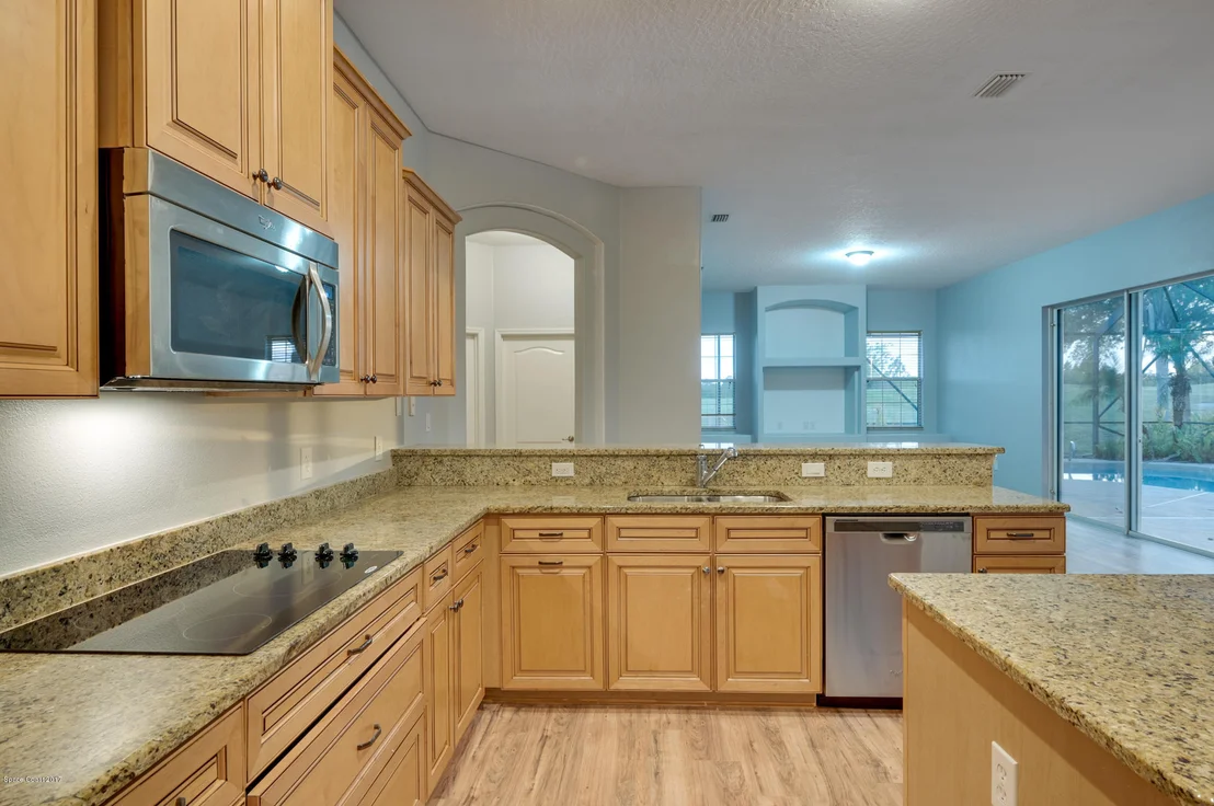 Photo of 2118 Windbrook Drive SE