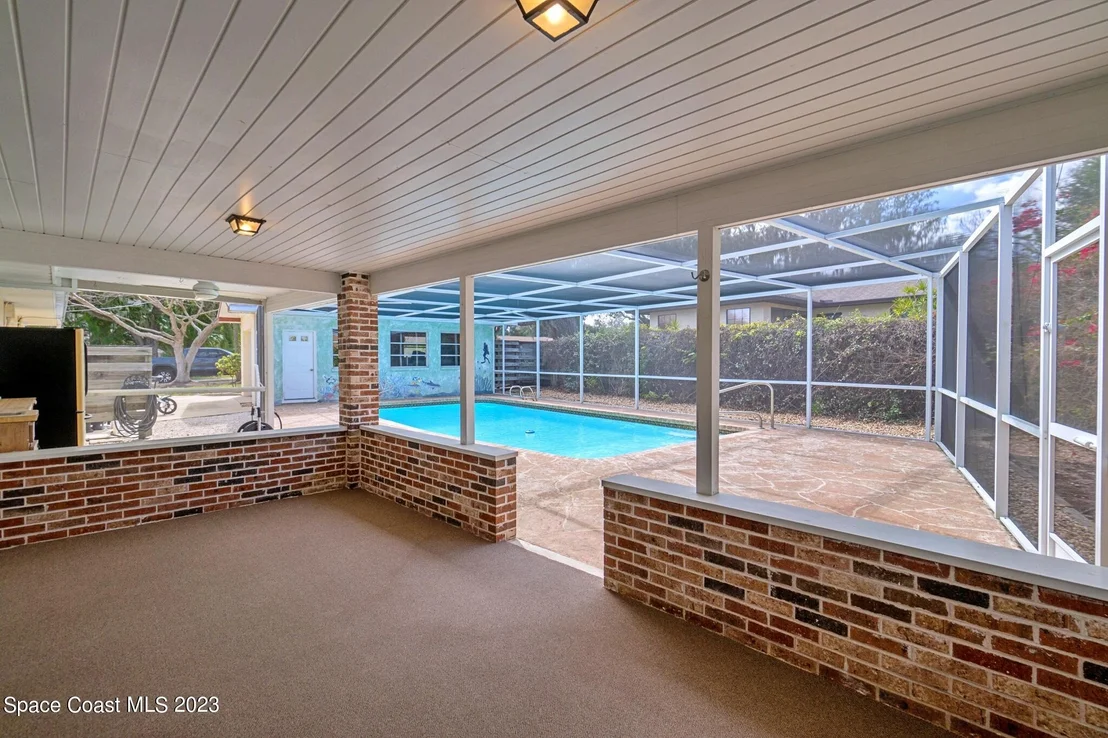 Photo of 535 Rockledge Drive