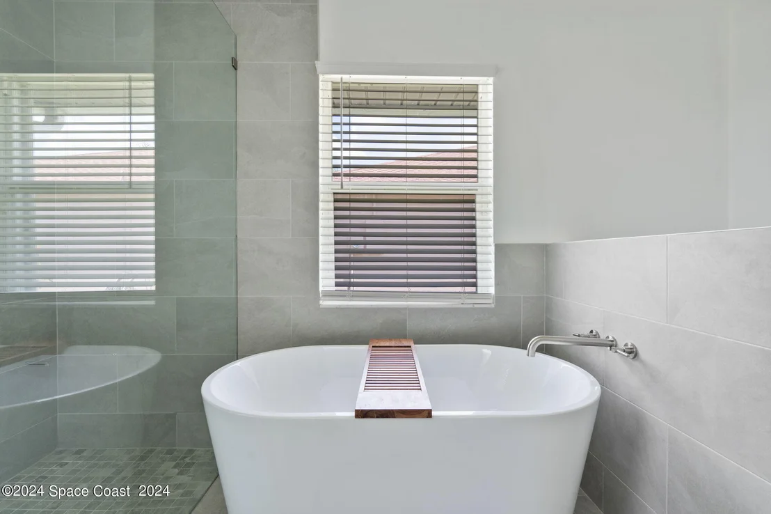 Photo of 1049 Jacaranda Circle