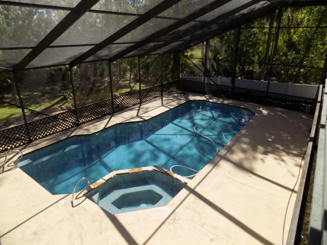 Photo of 970 Bluegrass Lane