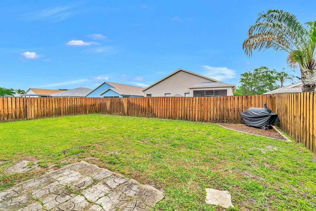 Photo of 8050 Bracken Lane