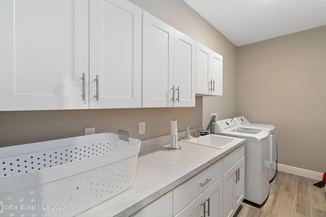 Photo of 2173 Windbrook Drive