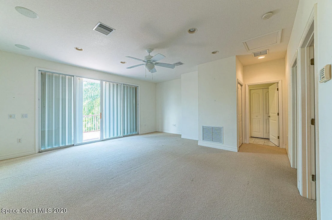 Photo of 160 River Drive
