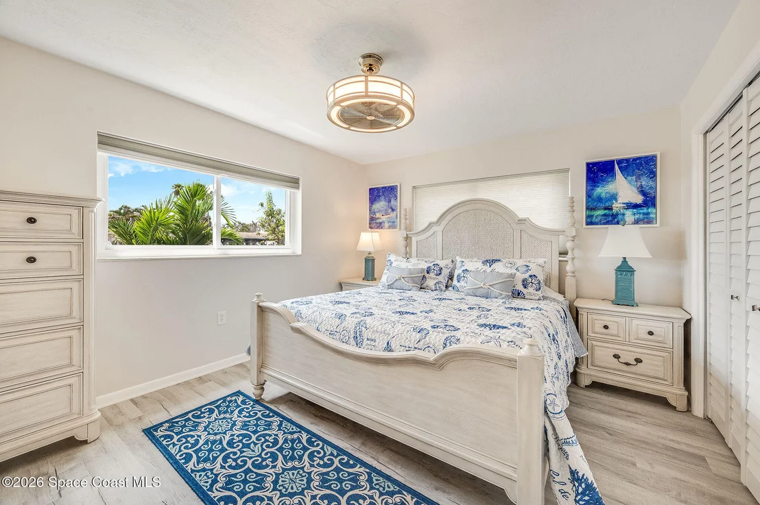 Photo of 452 Cardinal Drive