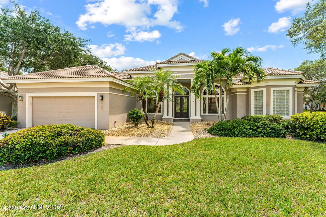 Photo of 423 Flanders Drive