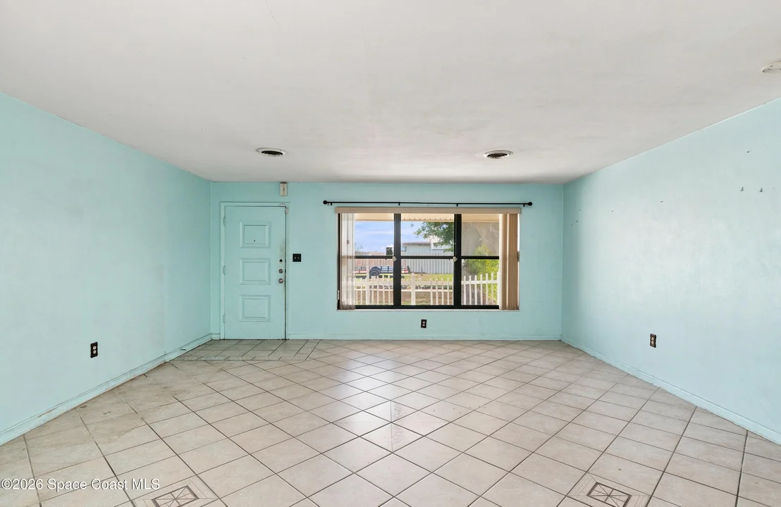 Photo of 335 Brewster Road