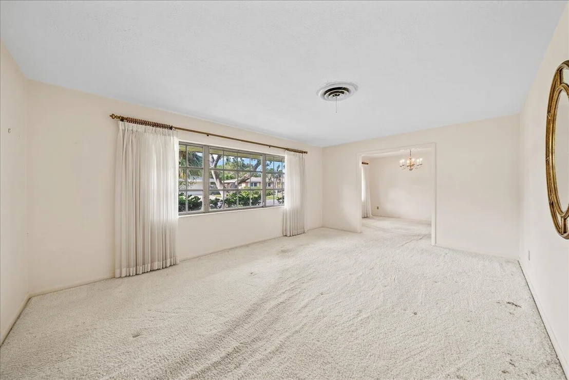 Photo of 550 Seabreeze Drive