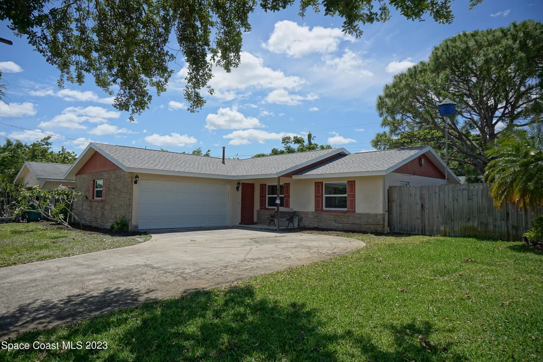 Photo of 688 Walnut Drive