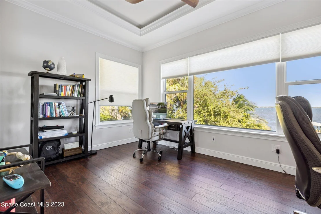 Photo of 3835 Riverside Drive