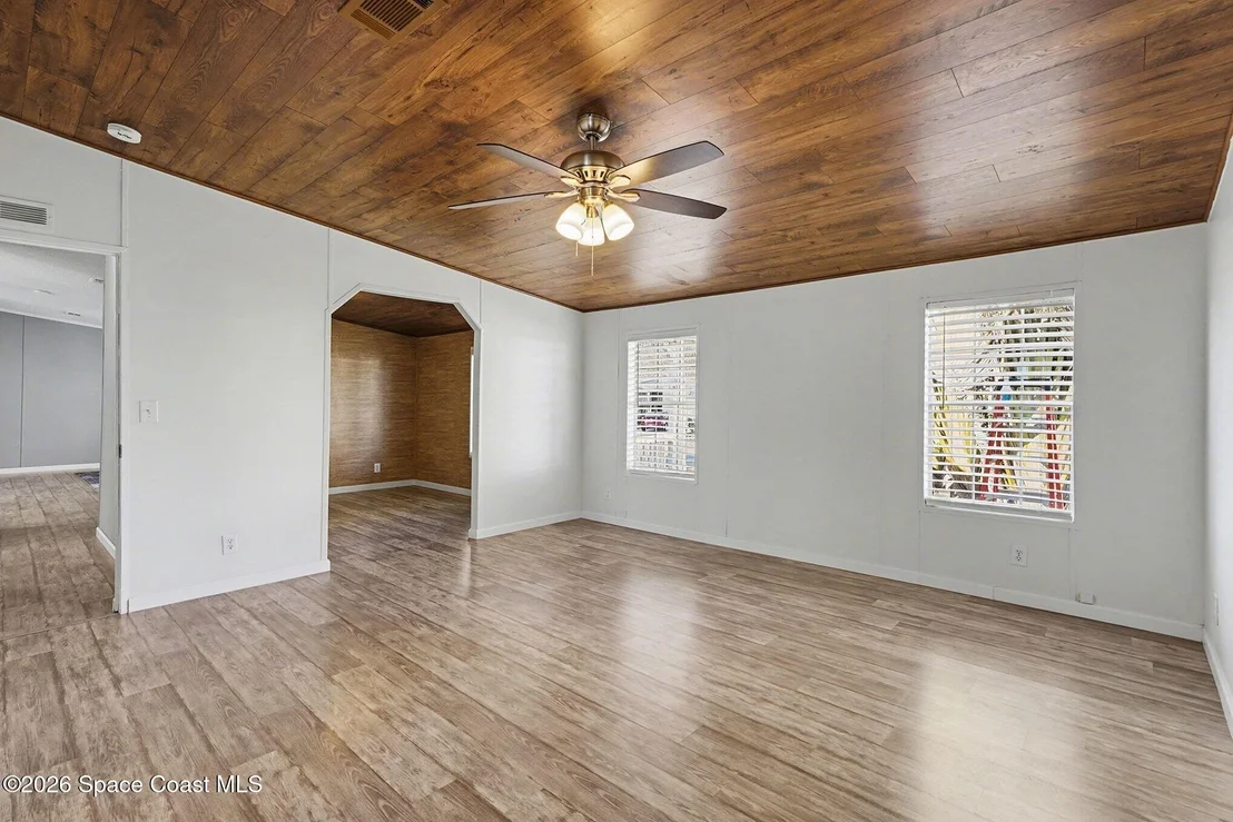 Photo of 926 Laurel Circle