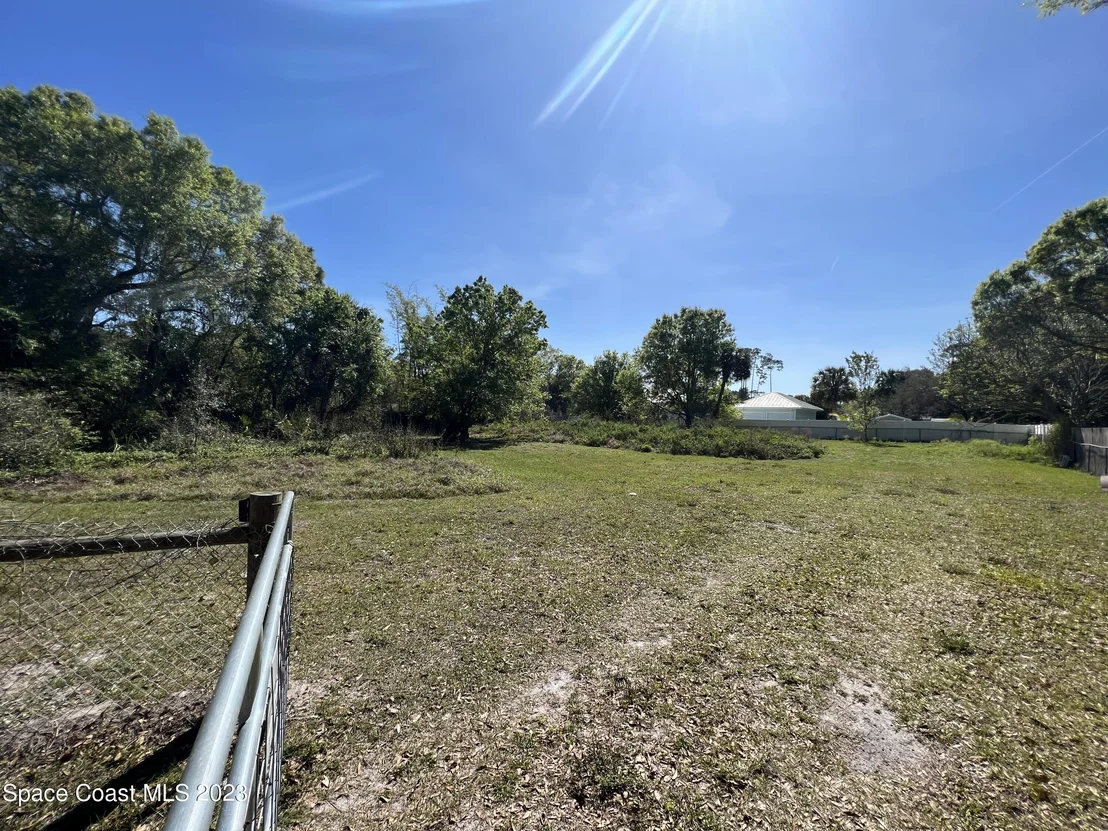 Photo of 7557 Newcomb Lane