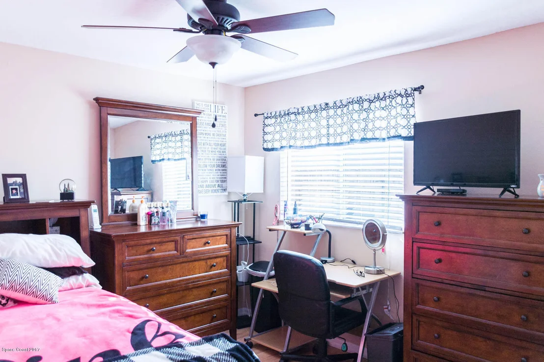 Photo of 1010 Pelican Lane