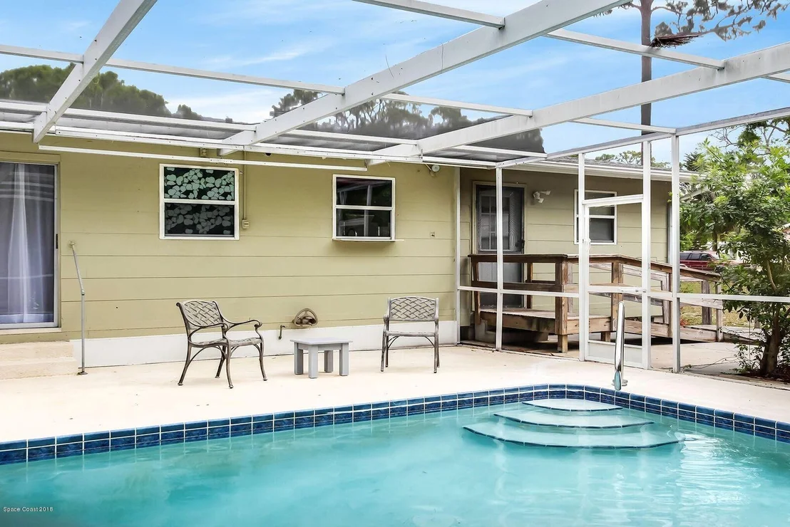 Photo of 1053 Bernice Road