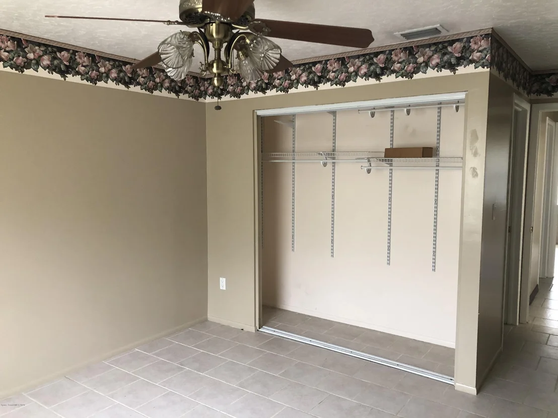 Photo of 3290 Edgewood Drive NE