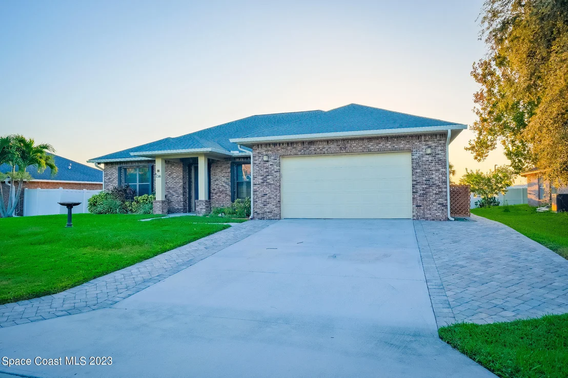 Photo of 109 Palm Circle