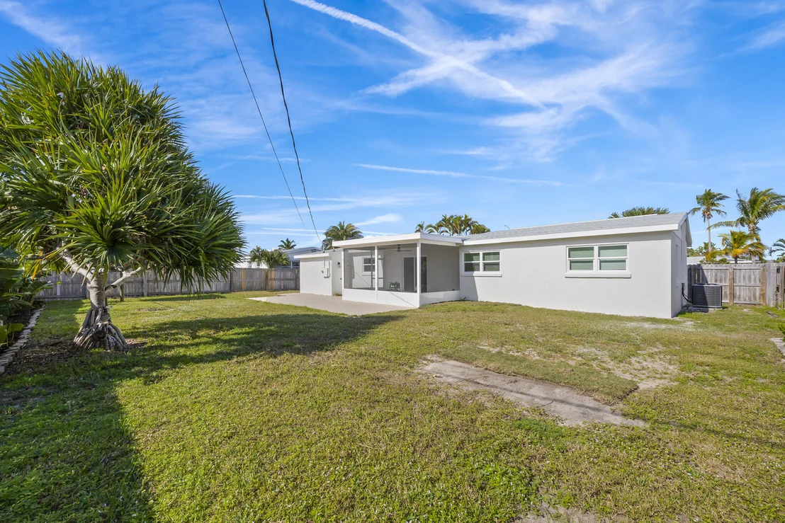 Photo of 132 SE 3rd Street