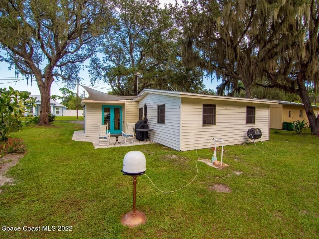 Photo of 9850 River Drive