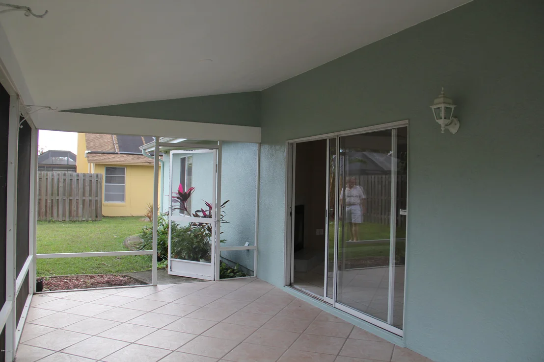 Photo of 1240 Walnut Grove Way