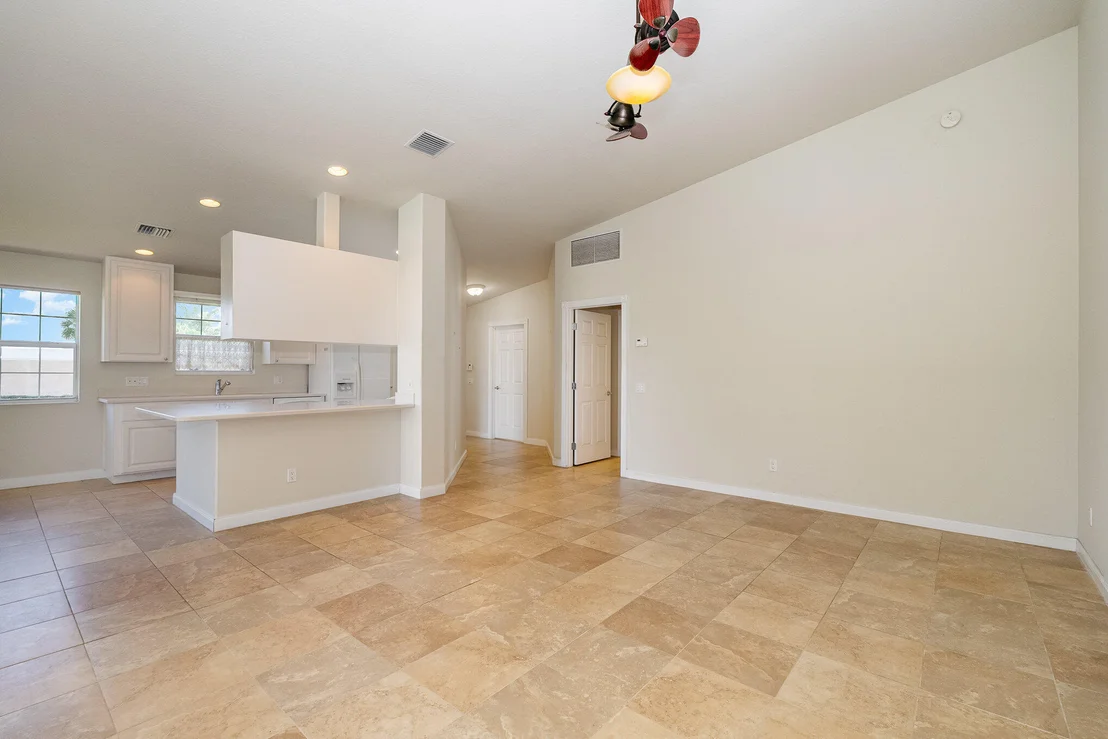 Photo of 3492 Hyperion Way SE