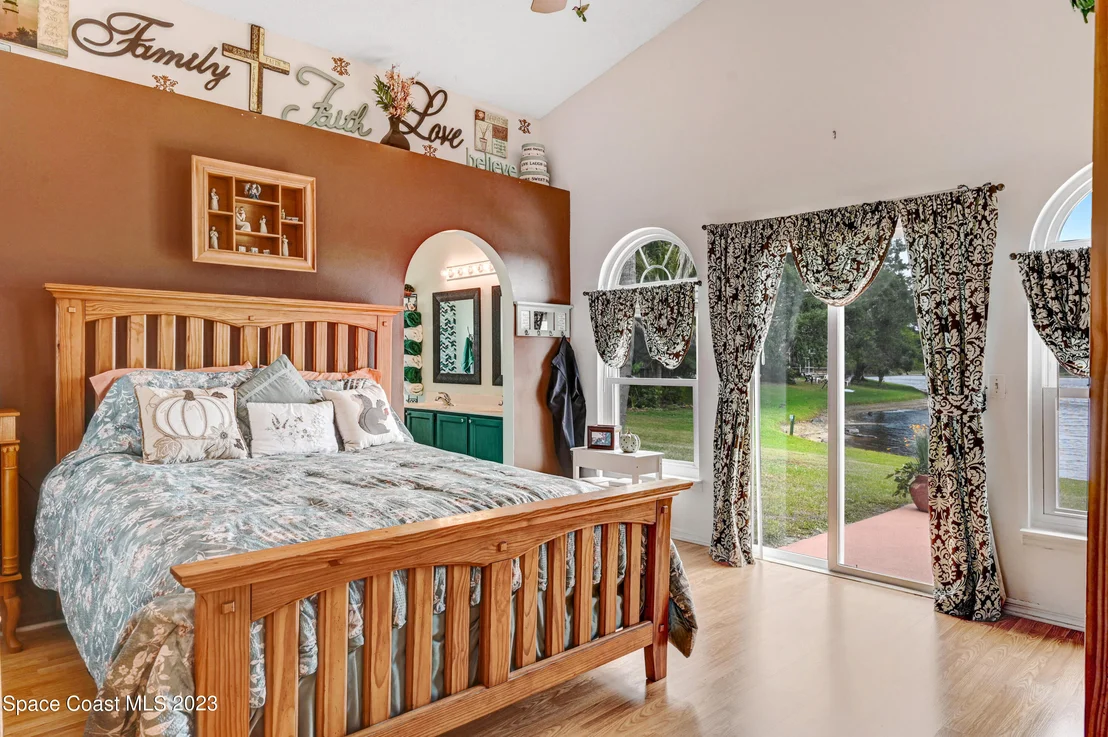 Photo of 6830 Whitetail Court