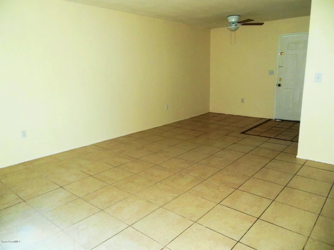 Photo of 2232 Flower Tree Circle