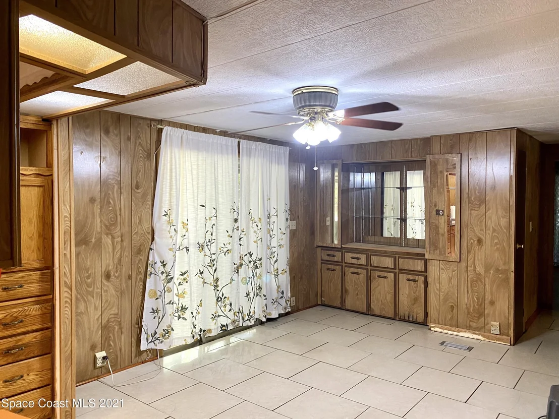 Photo of 2333 Parrish Road