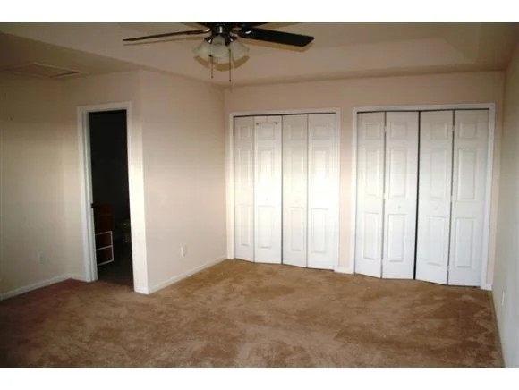 Photo of Unit 103 at 890 Luminary