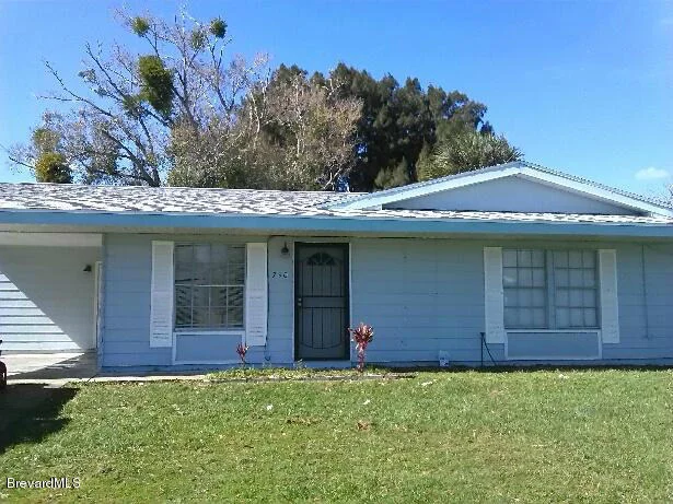 Photo of 730 NE Badger Drive