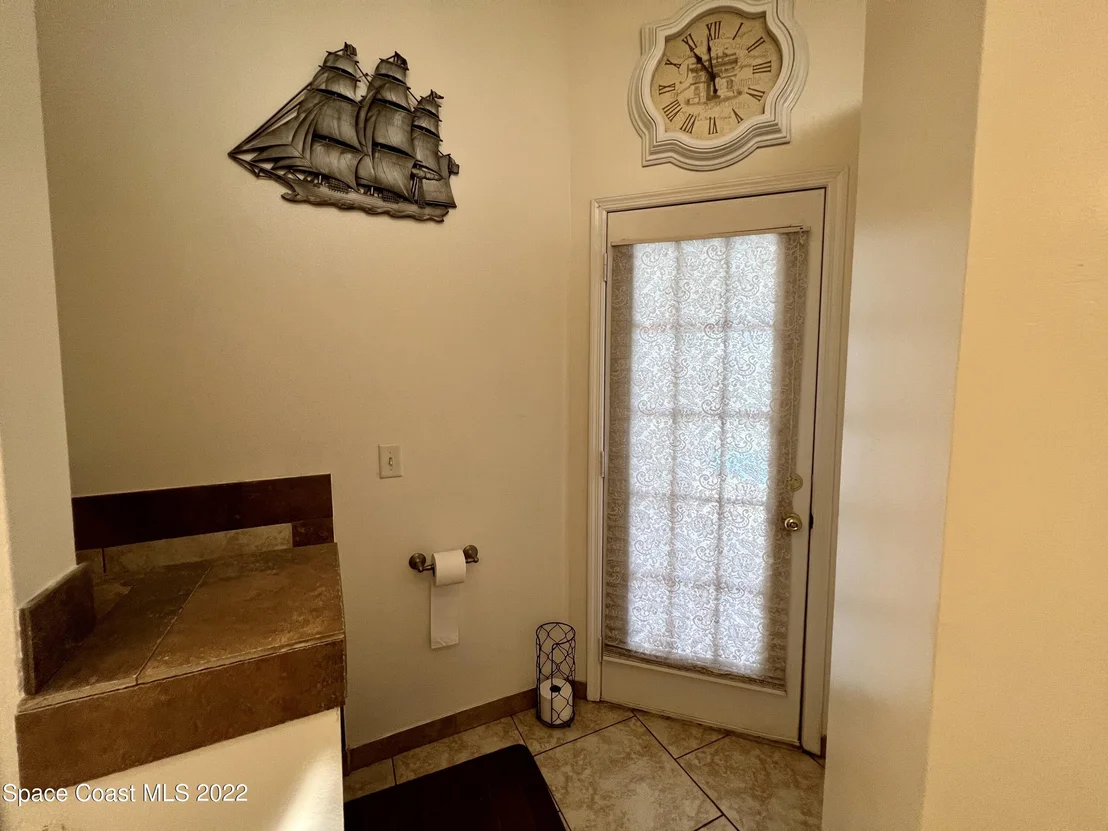 Photo of 6553 Cedar Avenue